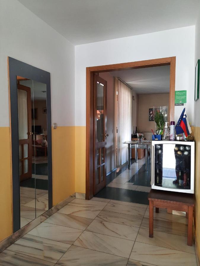 Rooms Cehovin Postojna Εξωτερικό φωτογραφία