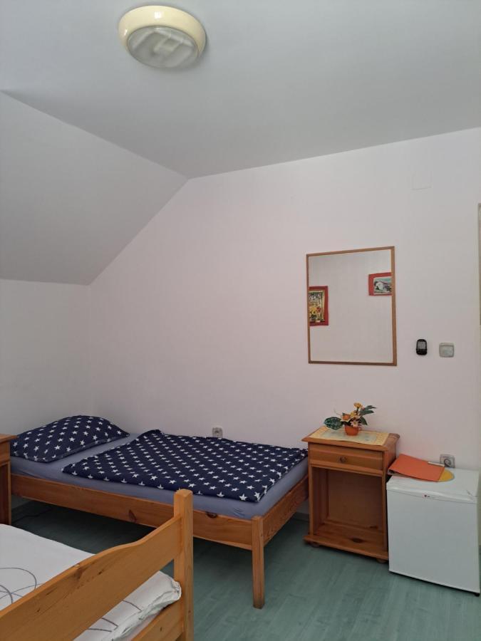 Rooms Cehovin Postojna Εξωτερικό φωτογραφία